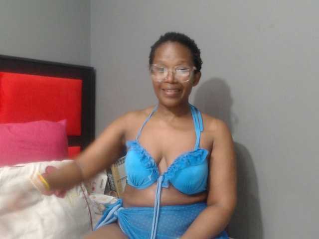 Sheila80 live cam preview