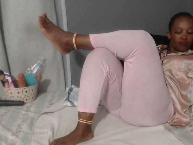 Sheila80 live cam on BongaCams