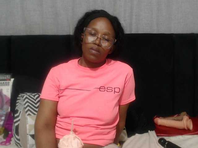Sheila80 live cam on BongaCams