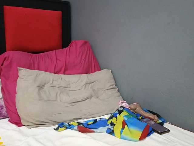 Sheila80 live cam preview