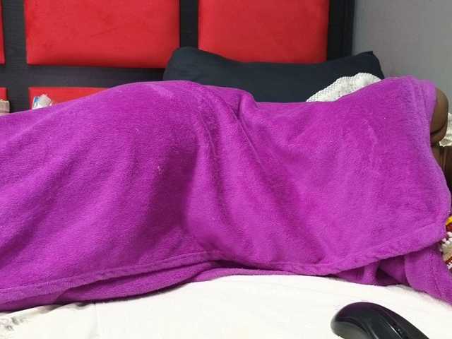 Sheila80 live cam preview
