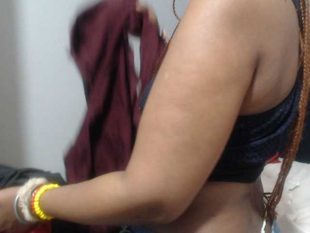 Sheila80 live cam on BongaCams