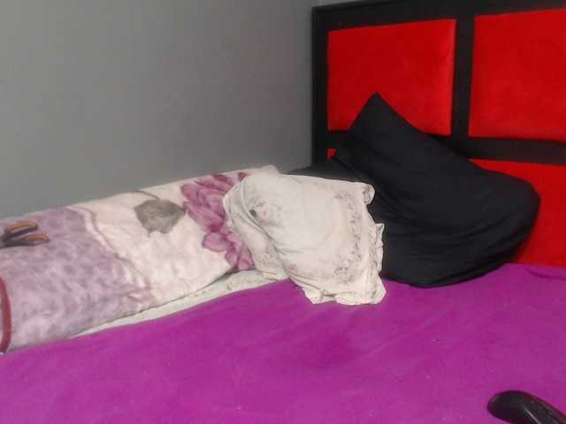 Sheila80 live cam on BongaCams