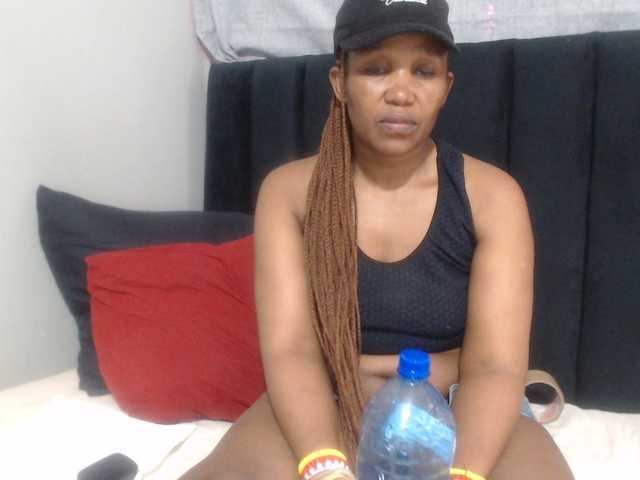 Sheila80 live webcam show