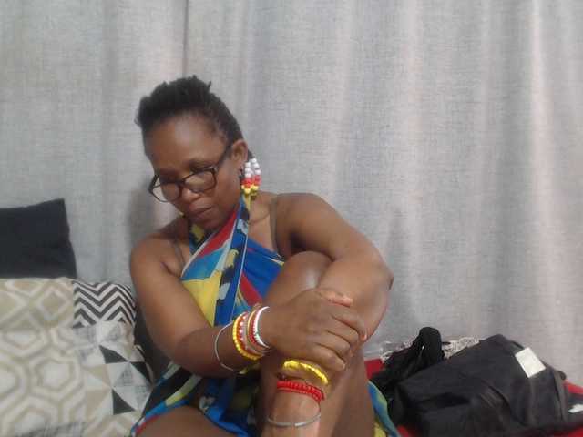 Sheila80's BongaCams show and profile