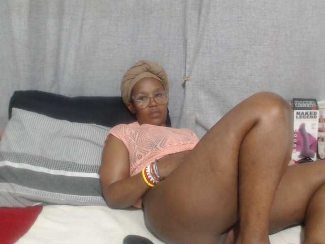 Sheila80's BongaCams show and profile