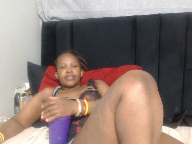 Sheila80 live webcam show