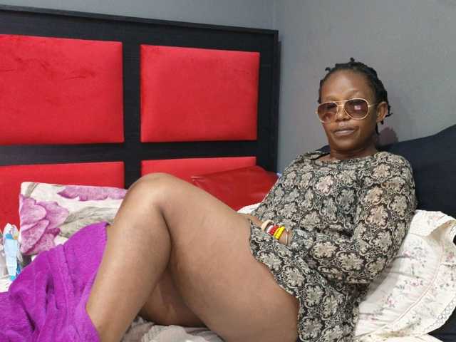 Sheila80 live cam preview