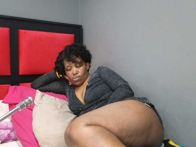 Sheila80 live cam preview