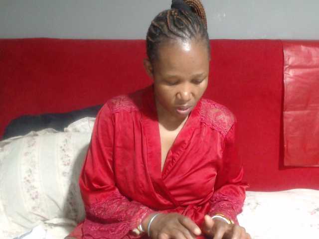 Sheila80 live cam on BongaCams