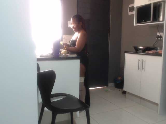 Sheila80 live cam on BongaCams