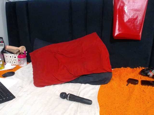 Sheila80 live webcam show