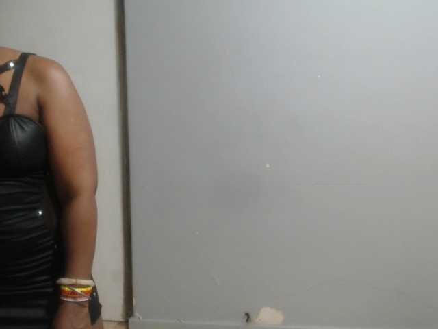Sheila80 live cam on BongaCams