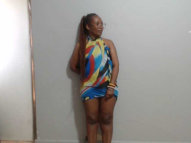 Sheila80 live cam on BongaCams