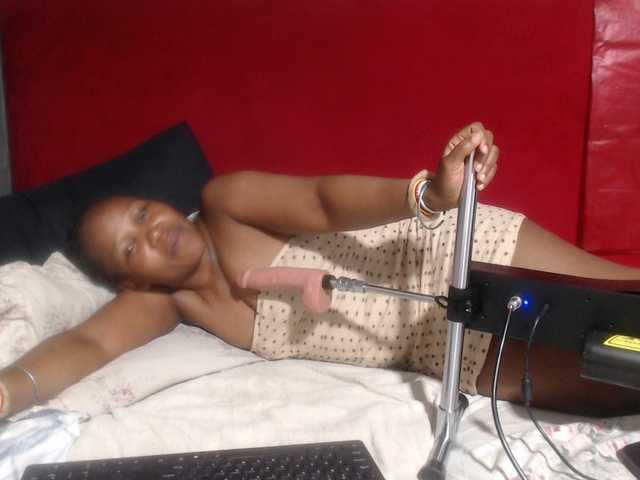 Sheila80 live cam on BongaCams