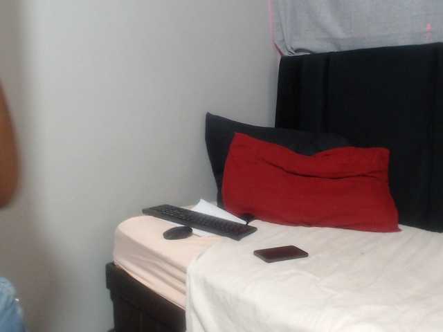 Sheila80 live webcam show