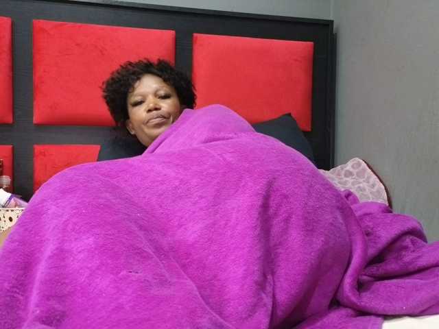 Sheila80 live cam preview