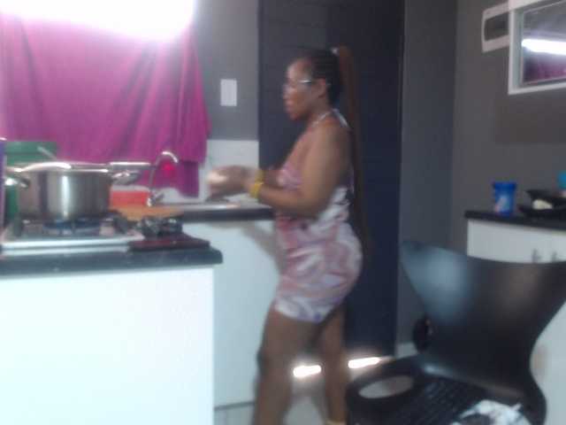 Sheila80 live cam on BongaCams