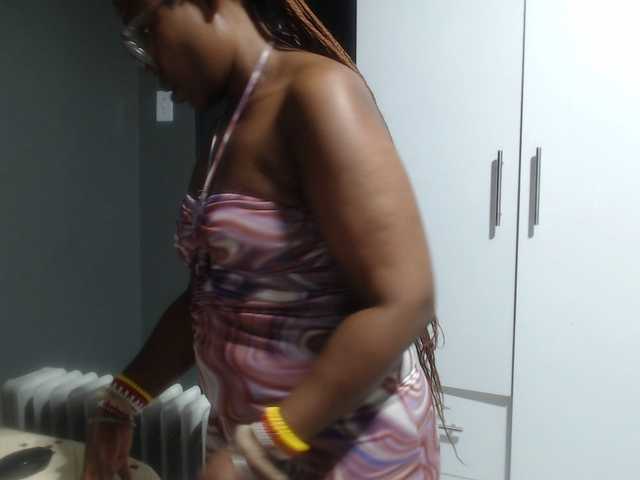 Sheila80 live cam on BongaCams