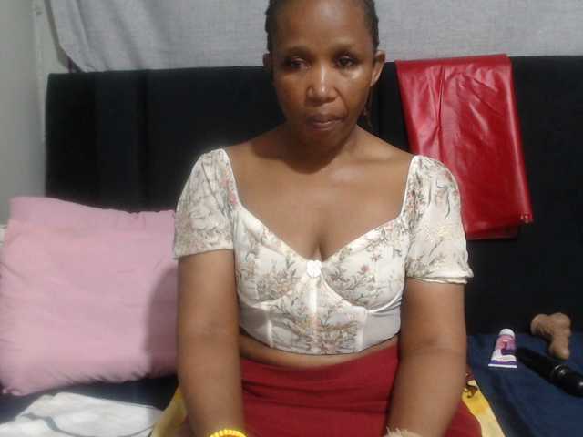 Sheila80 live cam on BongaCams
