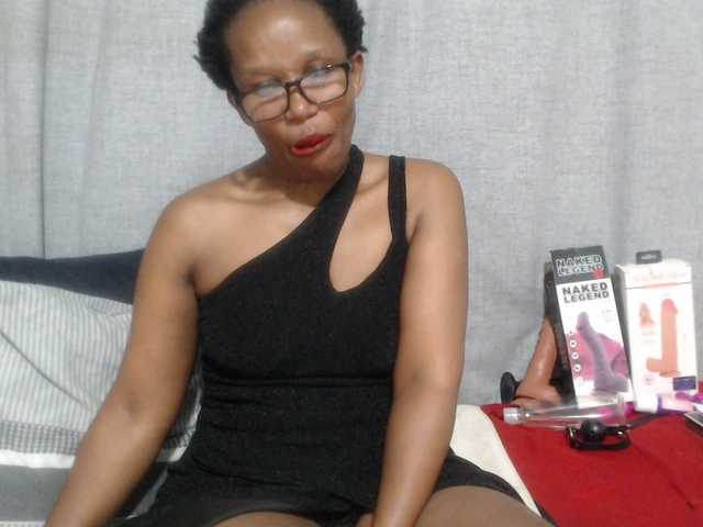 Sheila80's BongaCams show and profile