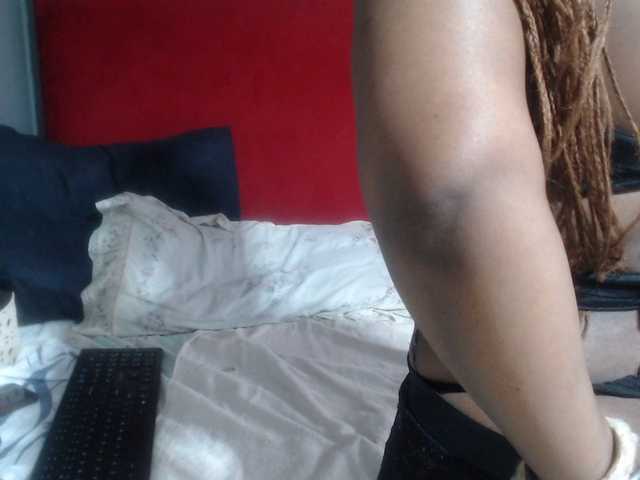Sheila80 live cam on BongaCams