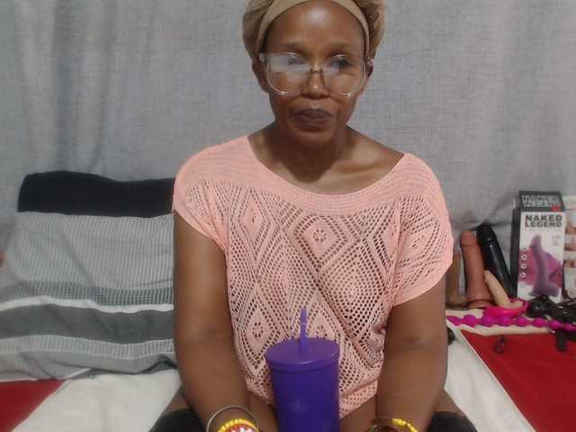 Sheila80's BongaCams show and profile