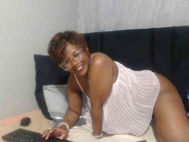 Sheila80 webcam