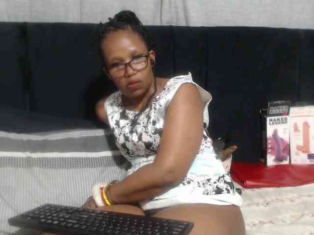 Sheila80 webcam