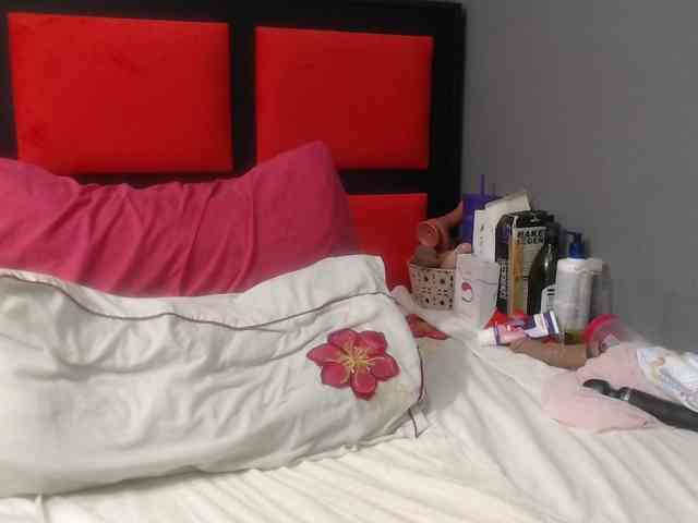 Sheila80 webcam
