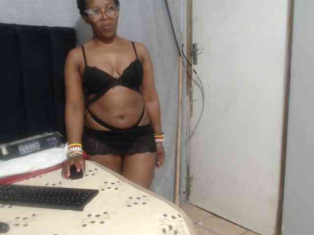 Sheila80 webcam