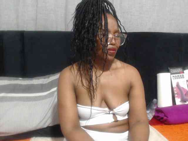 Sheila80 webcam