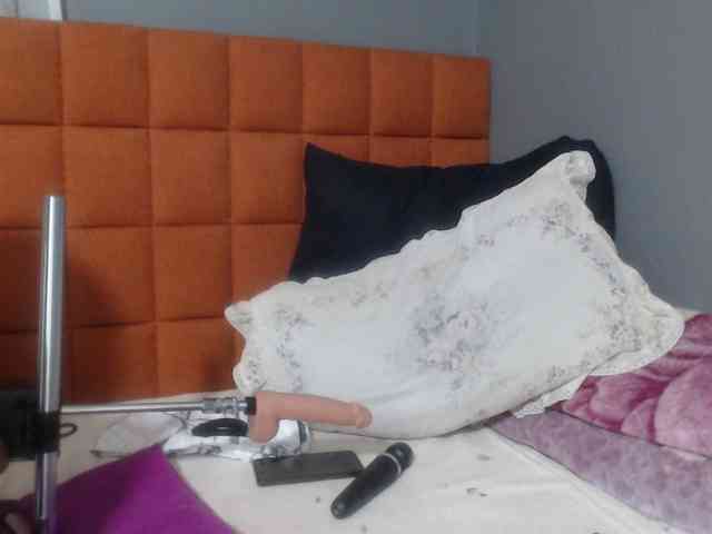 Sheila80 webcam