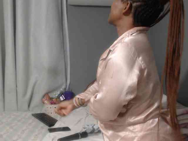 Sheila80 webcam