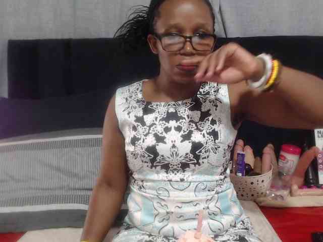 Sheila80 webcam