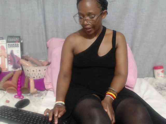 Sheila80 webcam