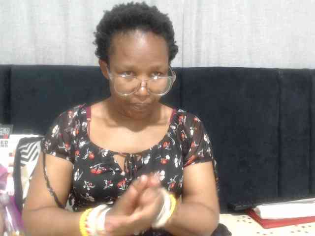 Sheila80 webcam
