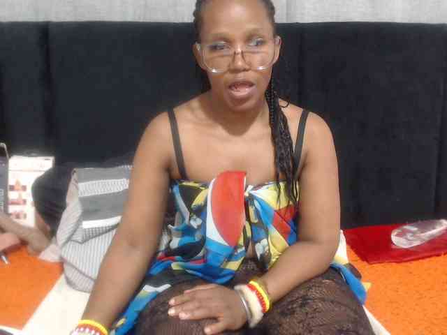 Model: Sheila80