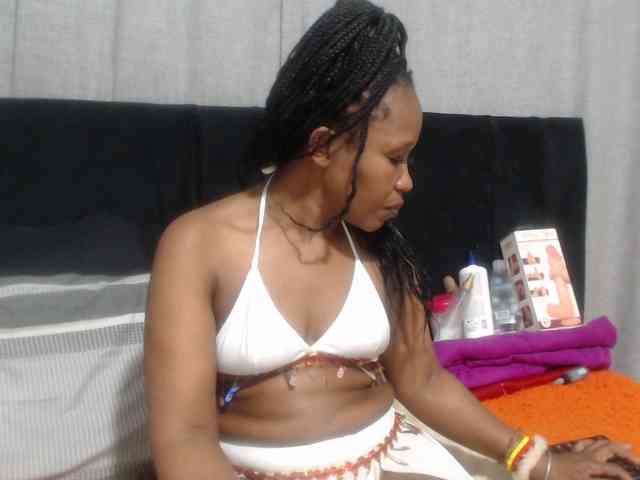 Sheila80 webcam