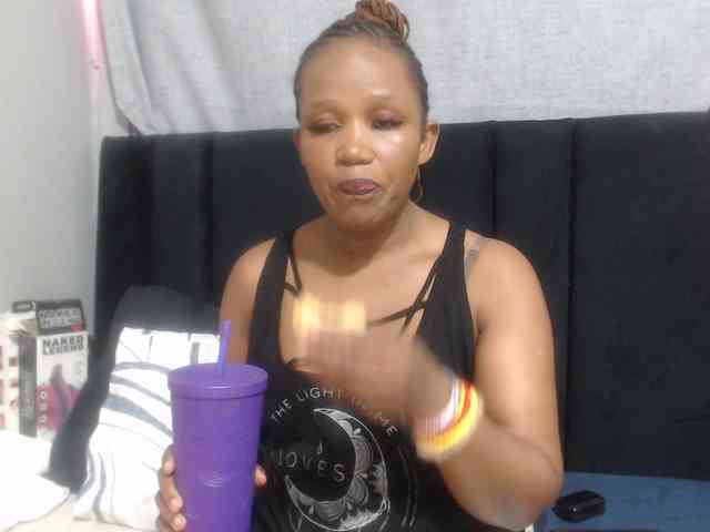 Sheila80 webcam