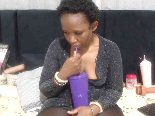 Sheila80 webcam