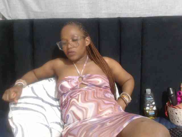 Sheila80 webcam