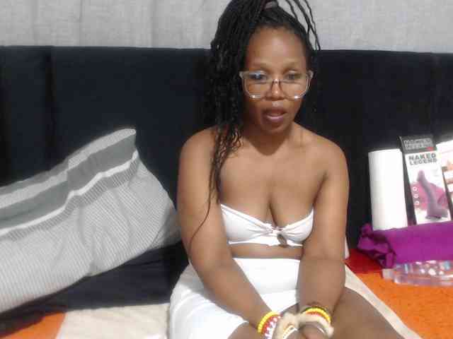 Sheila80 webcam
