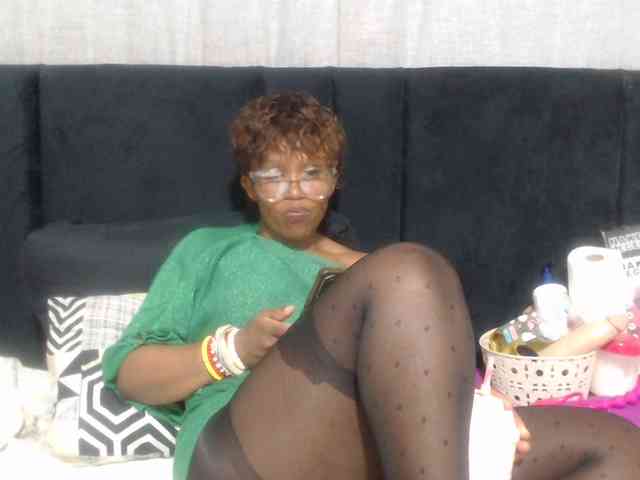 Sheila80 webcam