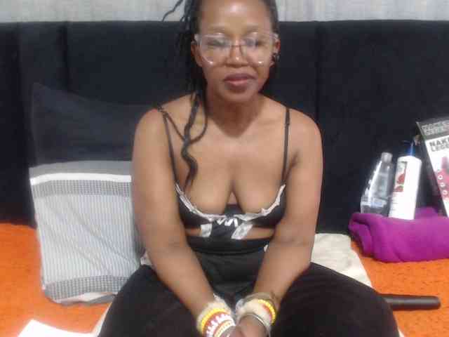 Sheila80 webcam