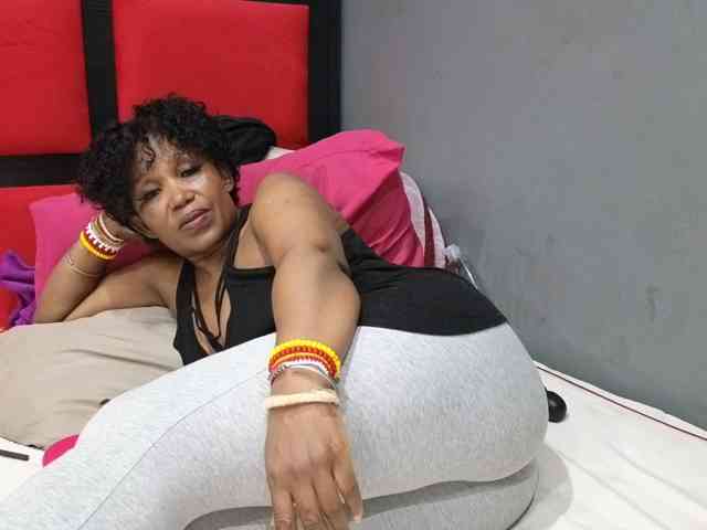 Sheila80 webcam