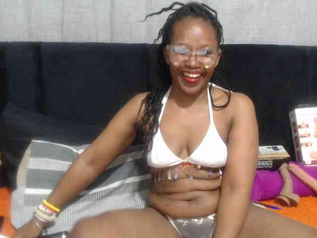 Sheila80 webcam