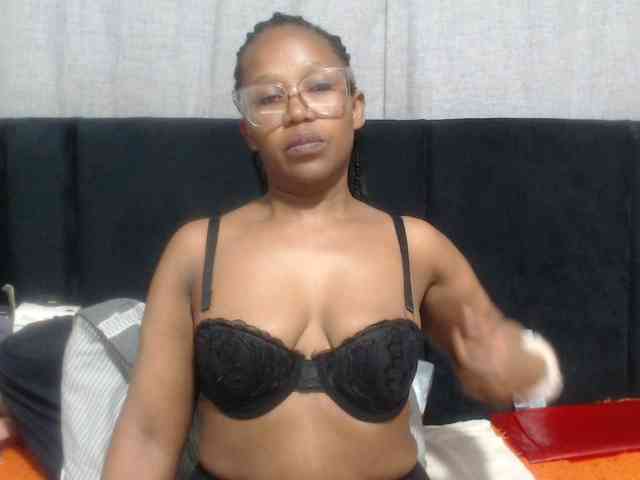 Sheila80 webcam