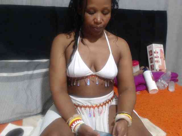 Sheila80 webcam