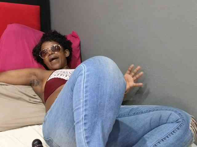 Sheila80 webcam
